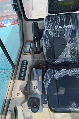 山河智能SWE70N9挖掘机局部
