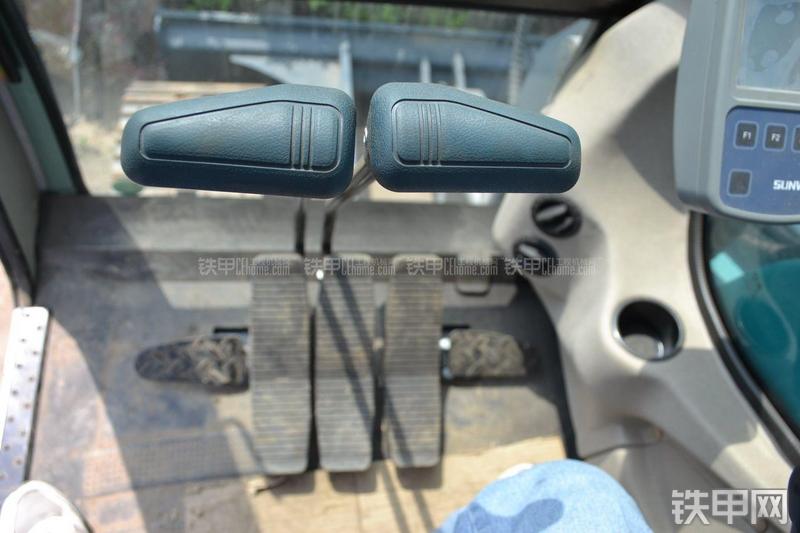 山河智能SWE70N9挖掘机局部