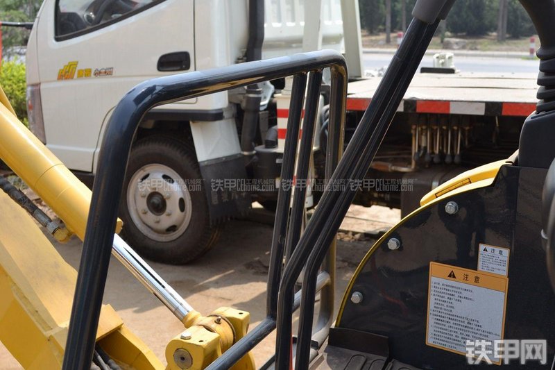 开普KDG15挖掘机局部