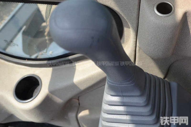 山河智能SWE90N9挖掘机局部