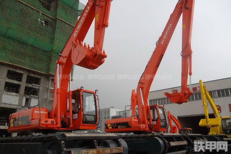 熔盛机械ZY210SDA2挖掘机整机外观