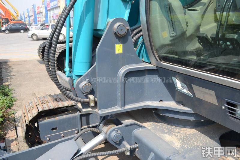 山河智能SWE70N9挖掘机局部