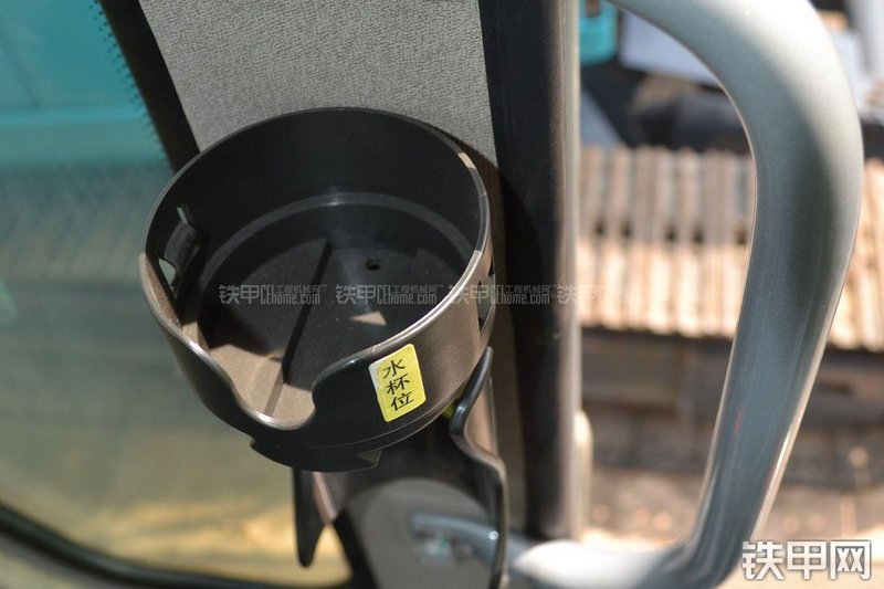 山河智能SWE70N9挖掘机局部