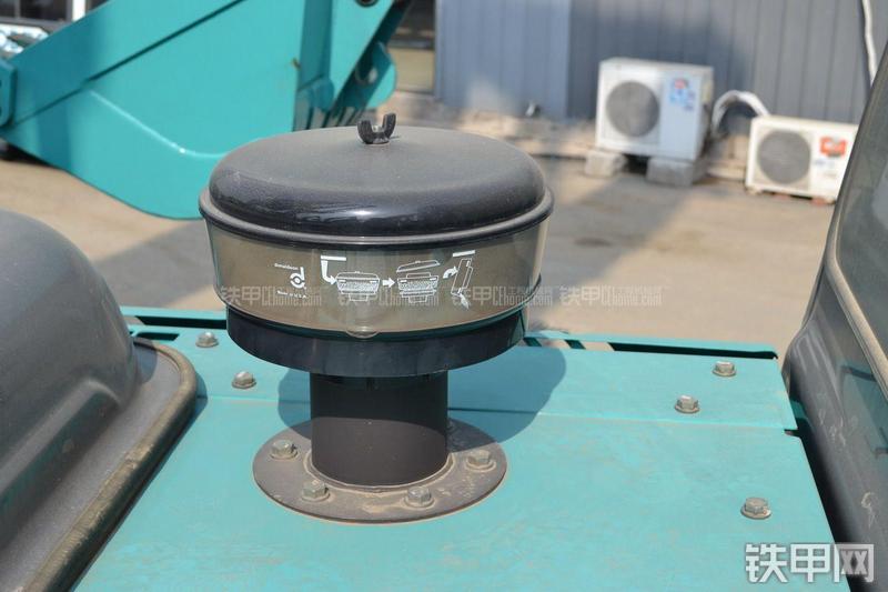 神钢SK210LC-8-domestic挖掘机局部