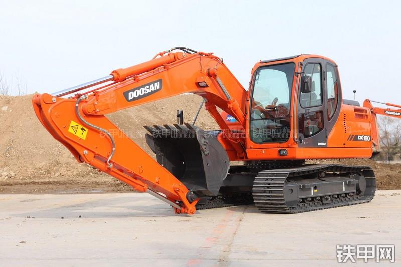 迪万伦DX150LC挖掘机整机外观