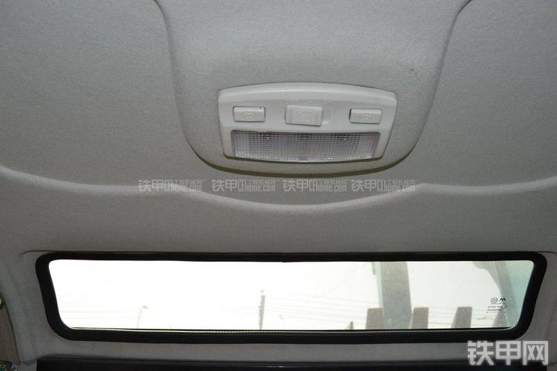 山河智能SWE70N9挖掘机局部