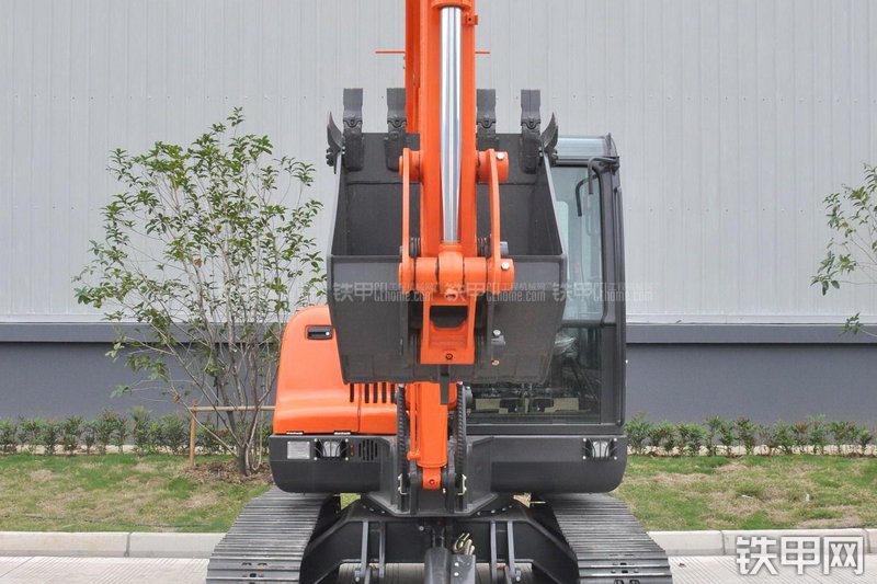 迪万伦DX60挖掘机整机外观