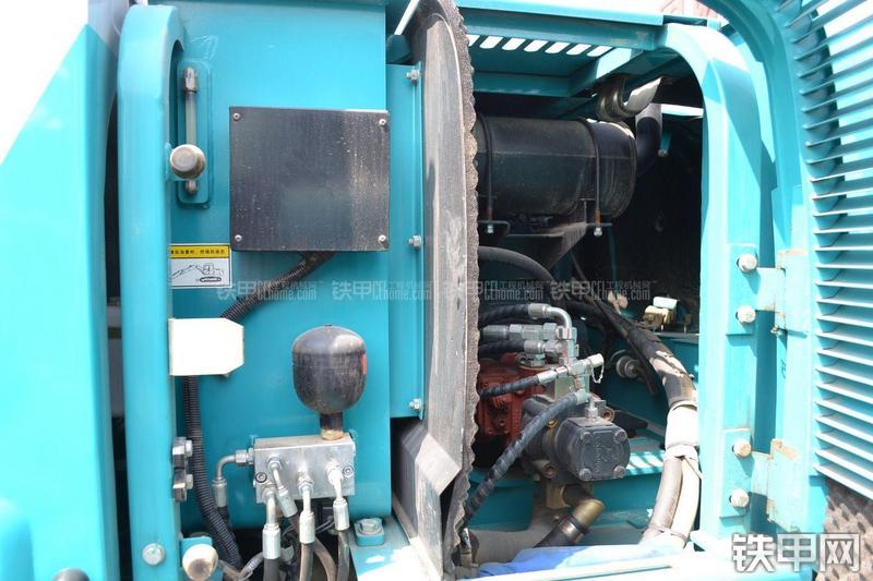 山河智能SWE90N9挖掘机局部