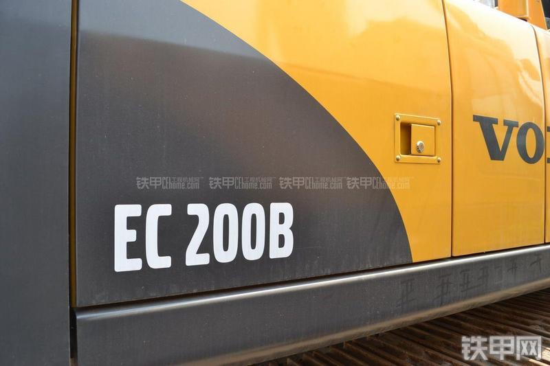 沃尔沃EC200B-Prime挖掘机局部