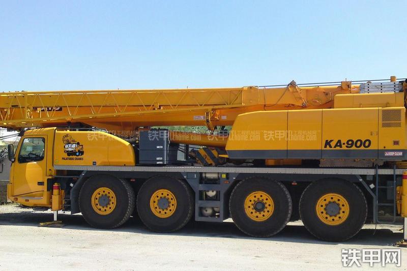 加藤KA-900起重机整机外观