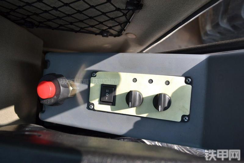 山河智能SWE60N9挖掘机局部