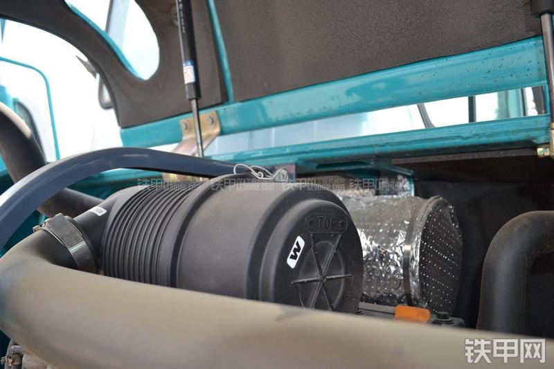 山河智能SWE70N9挖掘机局部