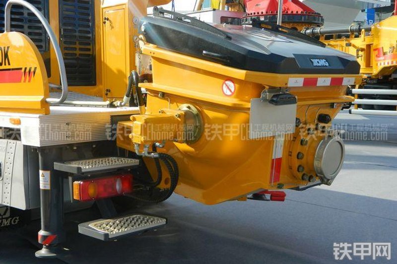 徐工C120K车载泵局部