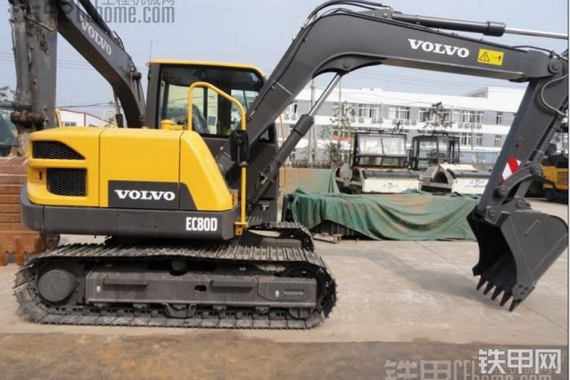 沃尔沃EC80D挖掘机整机外观