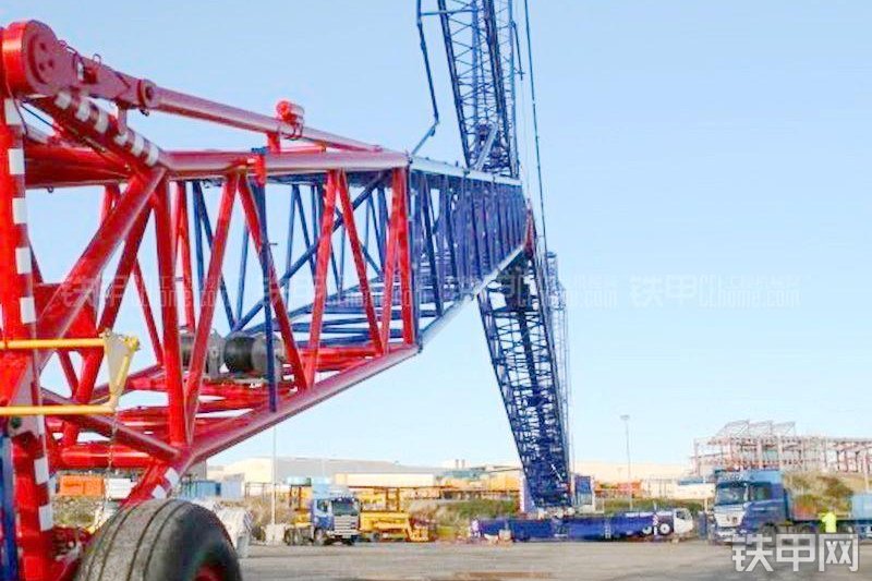 特雷克斯TC2800-1起重机局部