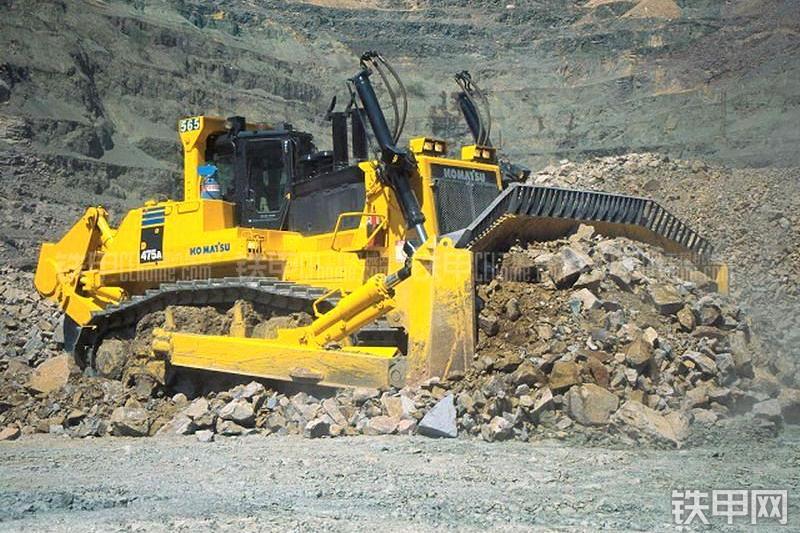 小松D575A-3推土机其他