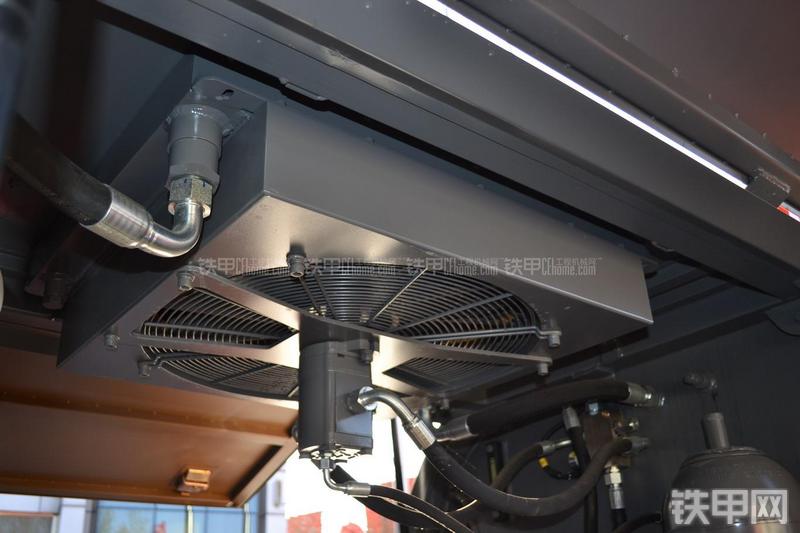 三一重工HBT60C-1816IIID拖泵局部