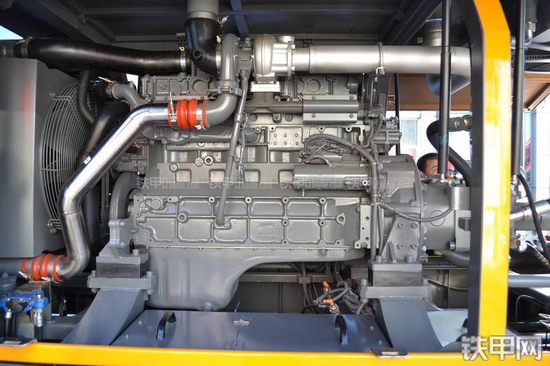 三一重工HBT60C-1816IIID拖泵局部