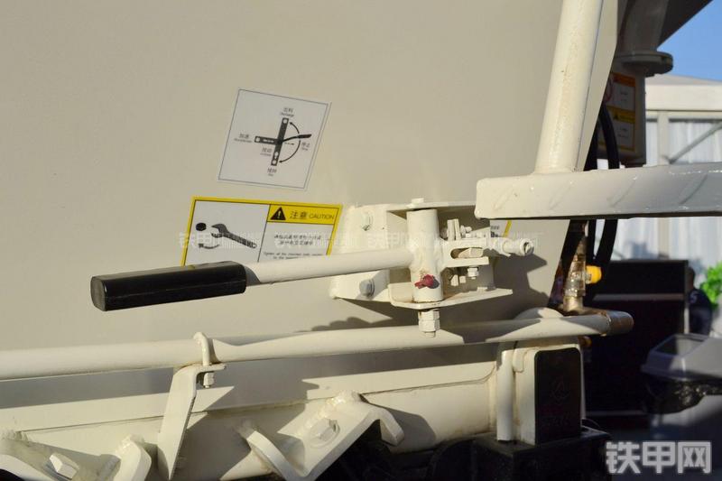 三一重工SY5310GJB1-15AR搅拌运输车局部