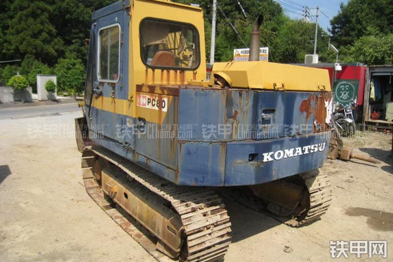 小松PC80-1挖掘机整机外观