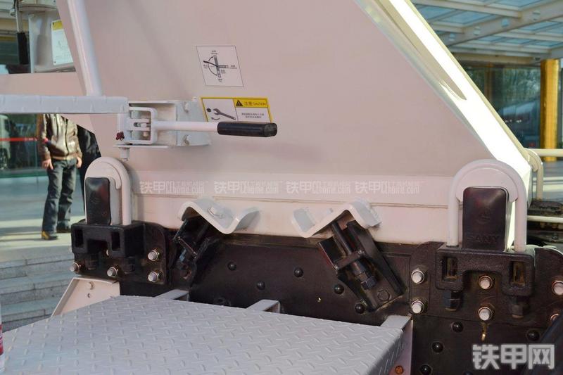 三一重工SY5310GJB1-15AR搅拌运输车局部