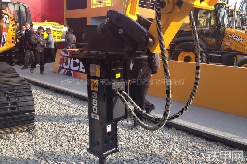 杰西博3CX-ECO挖掘装载机局部