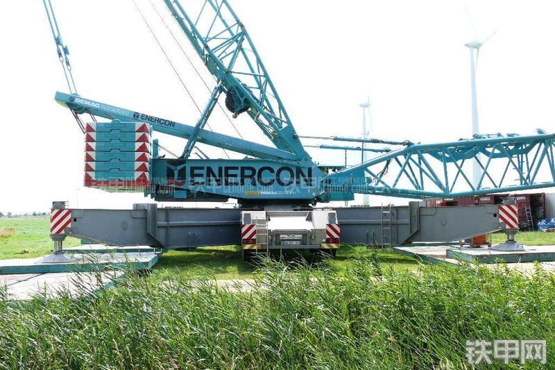 特雷克斯TC2500起重机整机外观