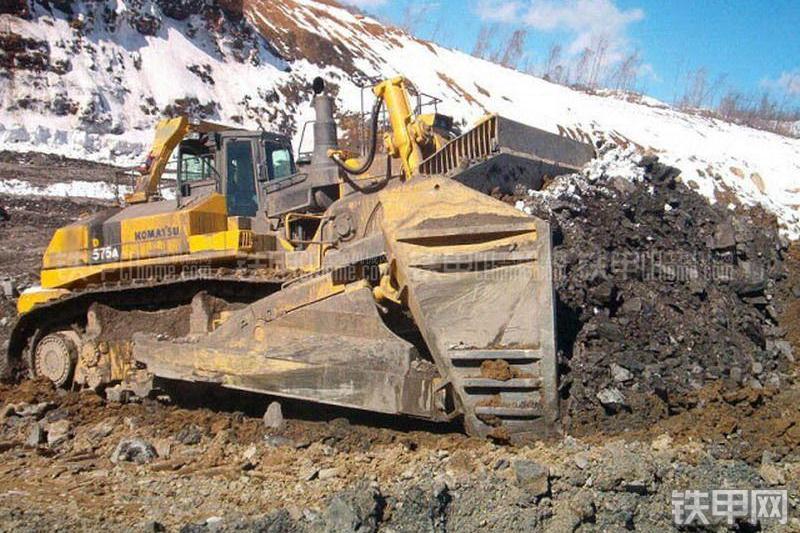 小松D575A-3推土机其他