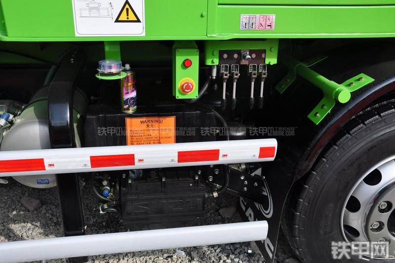 华菱星马AH5384THB-49泵车局部