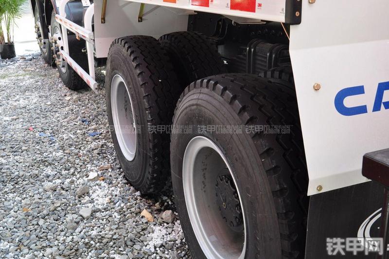 华菱星马AH5319GJB3搅拌运输车局部