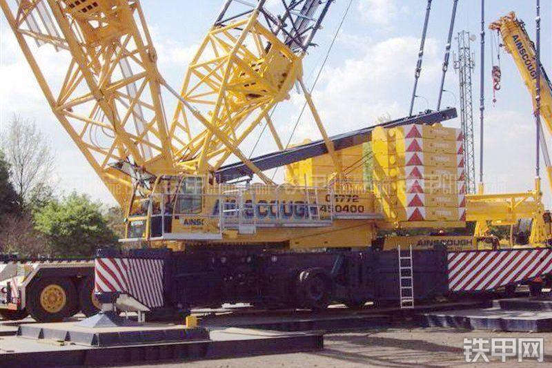 特雷克斯TC2800-1起重机整机外观