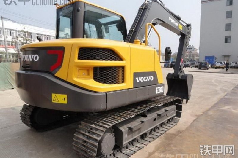 沃尔沃EC80D挖掘机整机外观