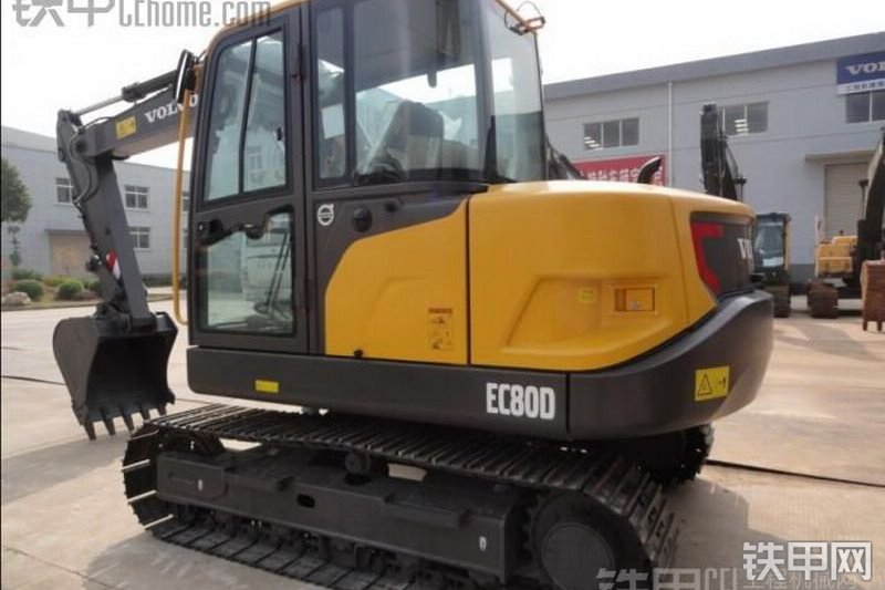 沃尔沃EC80D挖掘机整机外观