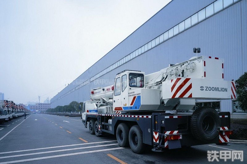 中联重科QY50V532起重机整机外观