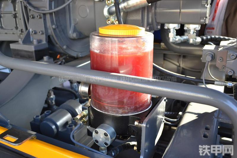 三一重工HBT60C-1816IIID拖泵局部