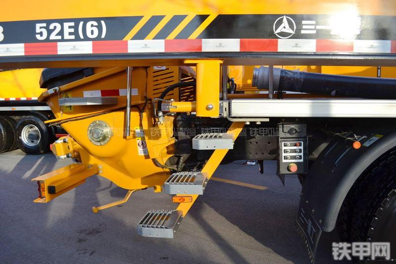 三一重工SY5419THB-52E(6)泵车局部