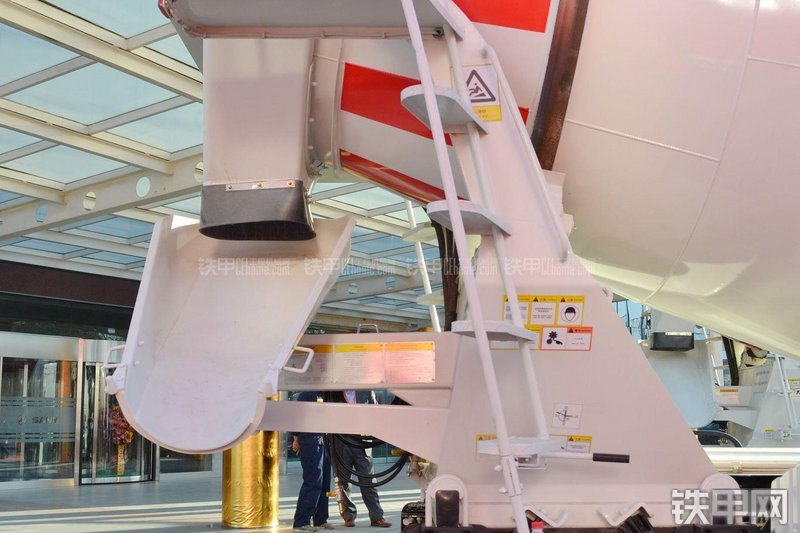 三一重工SY5310GJB1-15AR搅拌运输车局部