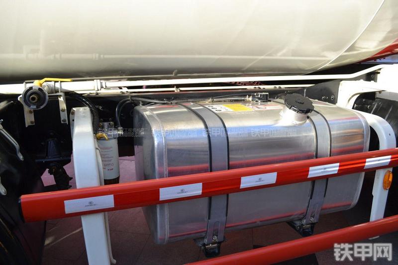 三一重工SY5310GJB1-15AR搅拌运输车局部