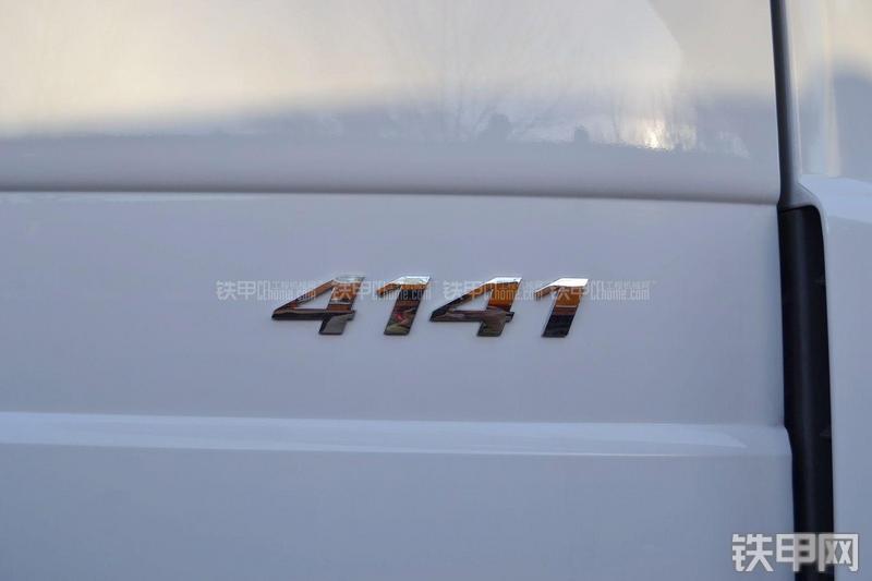 三一重工SY5419THB-52E(6)泵车局部