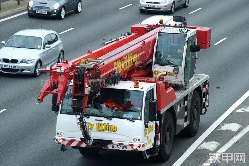 特雷克斯AC35L起重机整机外观