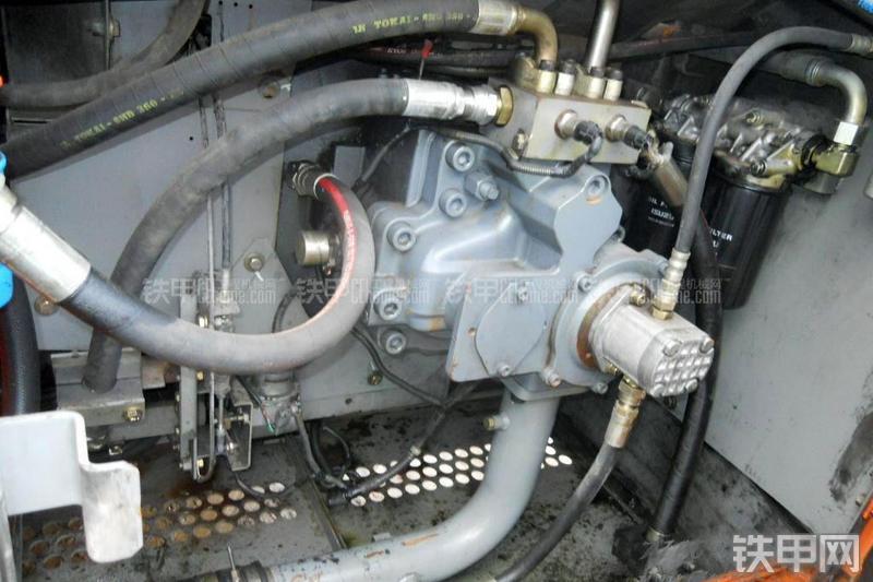 日立ZX450H挖掘机局部