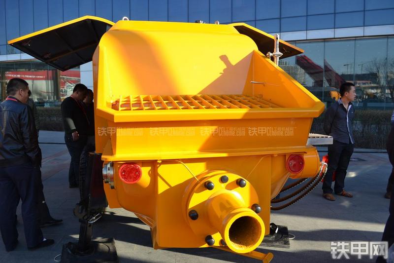 三一重工HBT60C-1816IIID拖泵局部