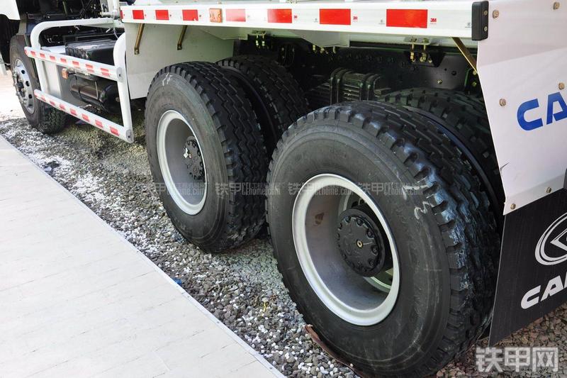 华菱星马AH5259GJB4搅拌运输车局部