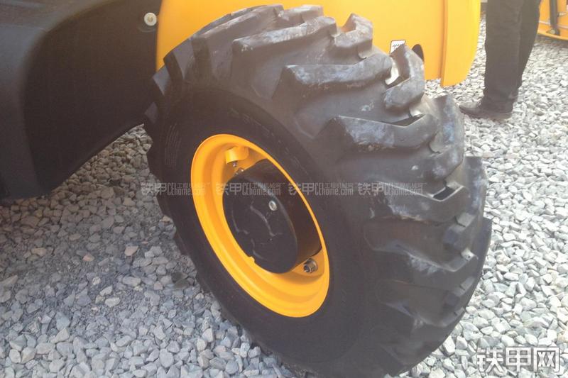 杰西博3CX-ECO挖掘装载机局部