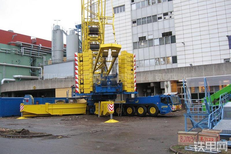 特雷克斯TC2800-1起重机整机外观