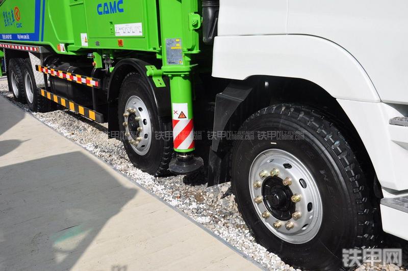 华菱星马AH5410THB-56泵车局部