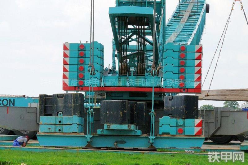 特雷克斯TC2500起重机整机外观