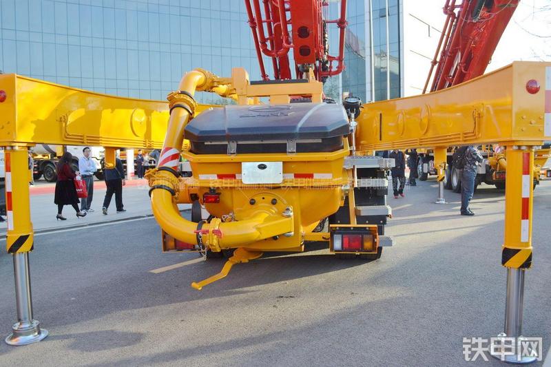 三一重工SY5418THB-56E(6)泵车局部