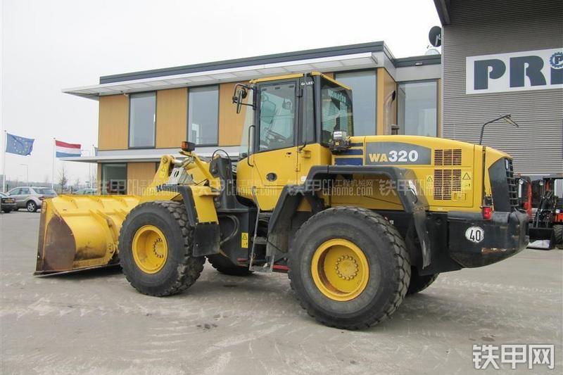 小松WA320-5装载机整机外观