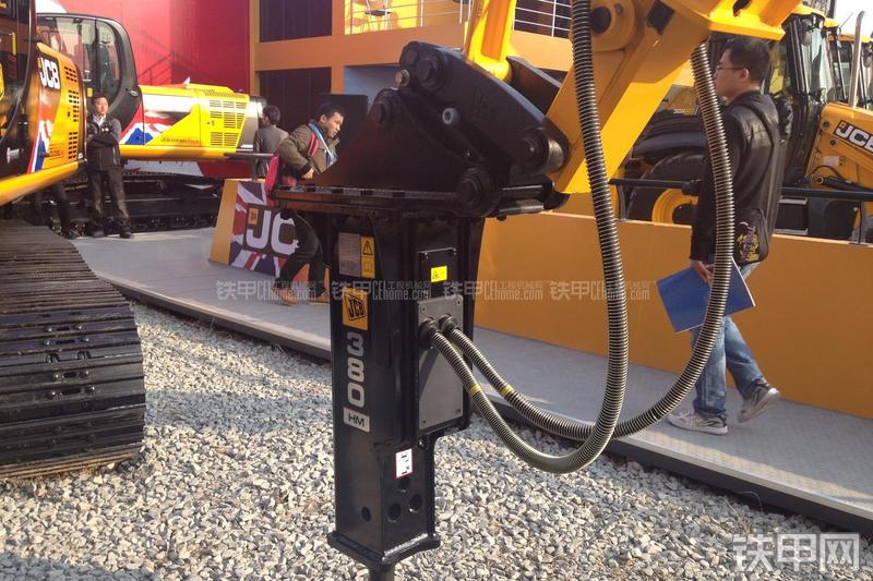 杰西博3CX-ECO挖掘装载机局部